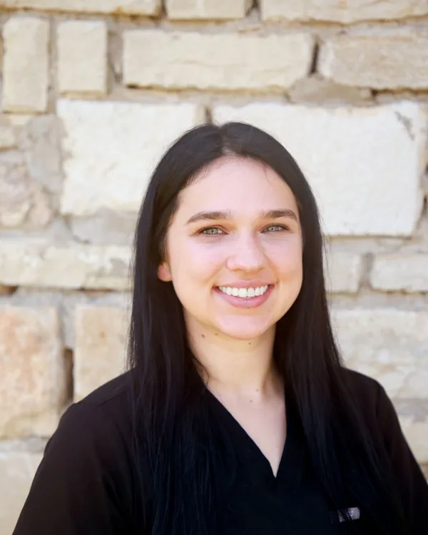 Bailey Norris, asistente dental registrada